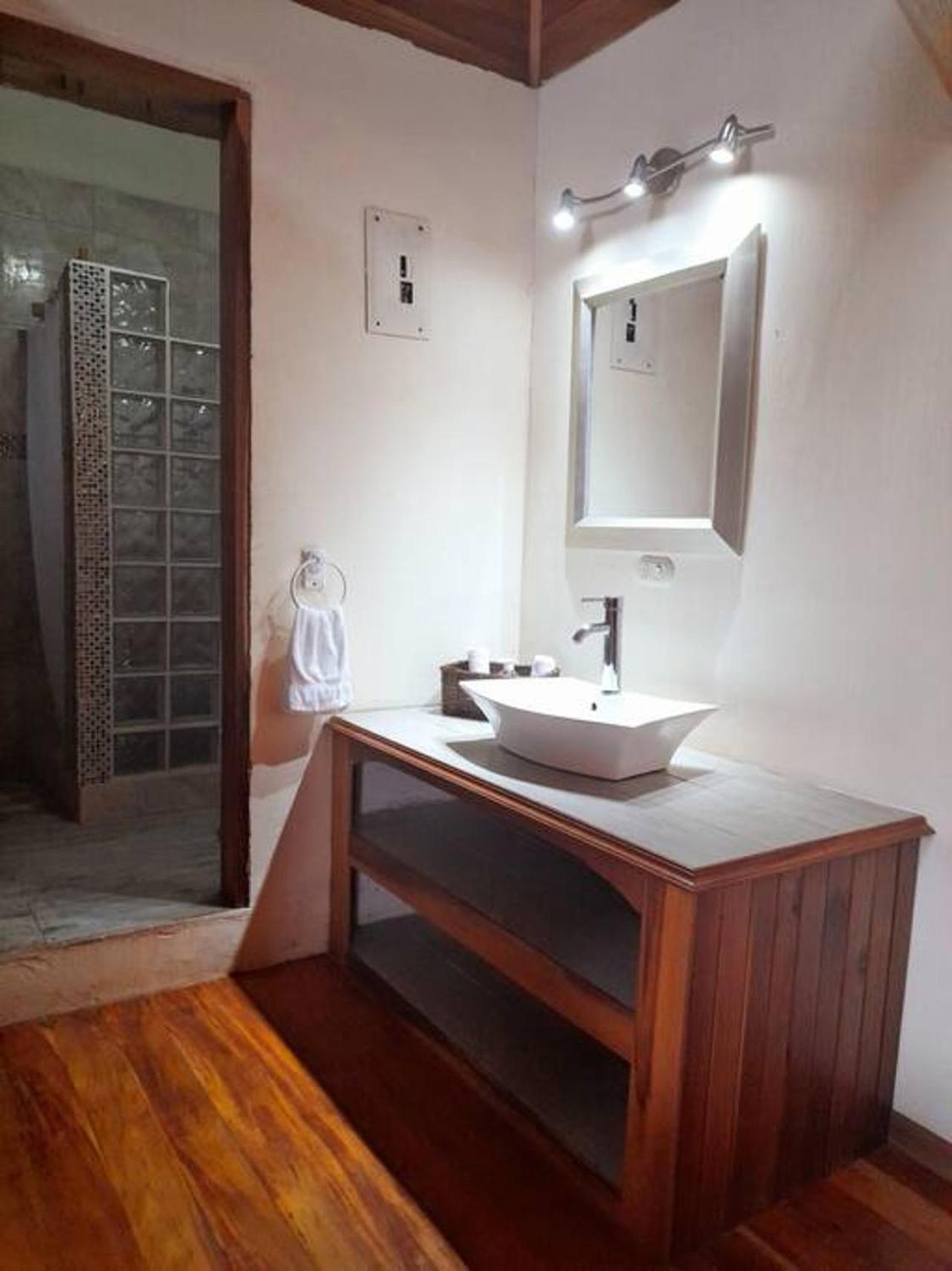 Poolside Beach House At Pangea Lodge Manzanillo  Exterior foto